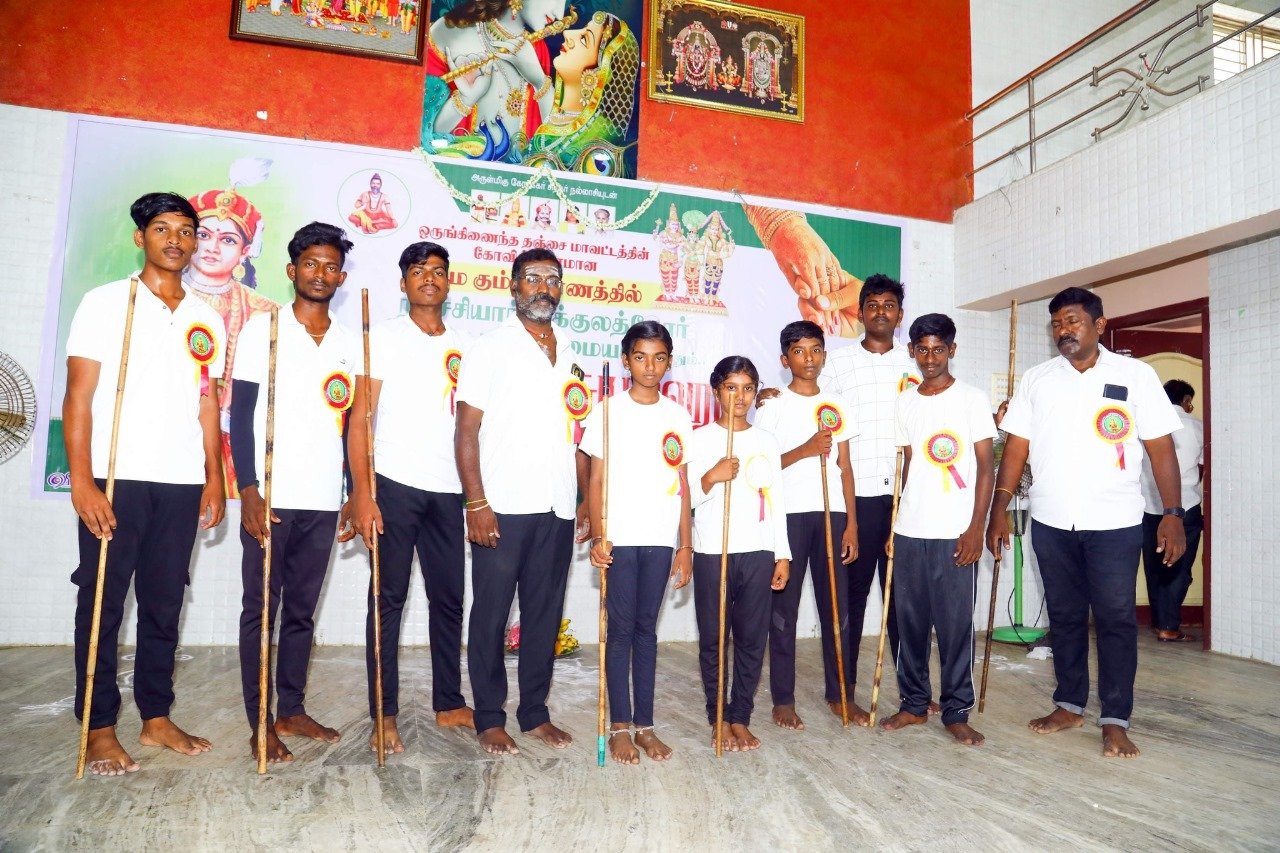 ஒருங்கிணைந்த தஞ்சாவூர் மாவட்டத்தின் கோவில் நகரமான கும்பகோணத்தில் நாச்சியார் முக்குலத்தோர் திருமண தகவல் மையத்தின் சார்பில் சுயம்வரம்